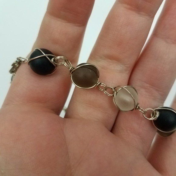 Wire‎ Wrapped Beaded Bracelet Gray Black Cl… - Picture 3 of 4